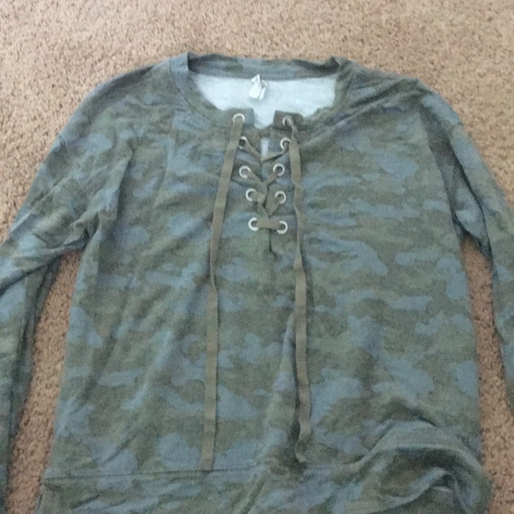 Camo lace up cleavage (Never Worn)
